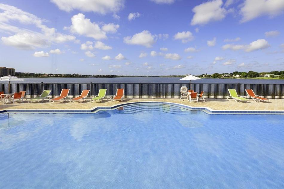 Stunning Condo Near Universal Studios Williamsburg Экстерьер фото